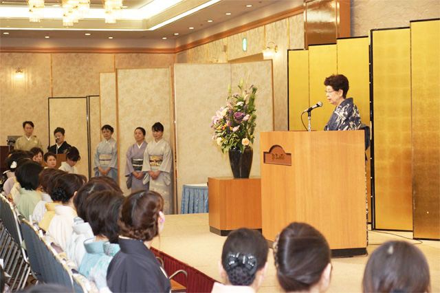 平成25年度 装賀きもの学院 新年の会写真6