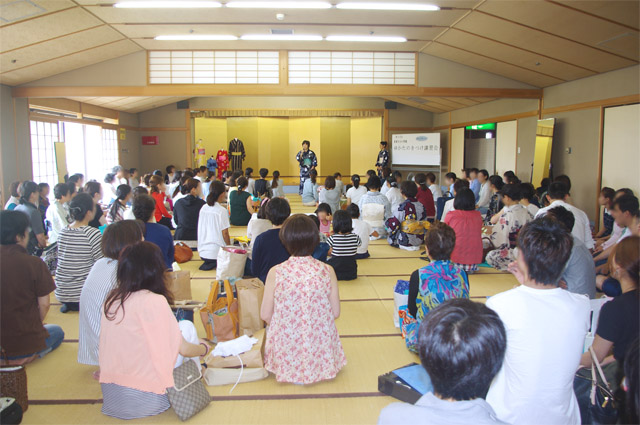 平成28年度「第38回 ゆかた祭り」 ゆかたのきつけ講習会