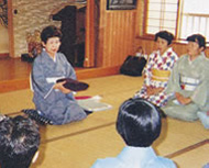 礼法の稽古の様子